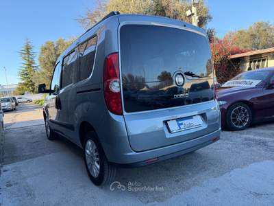 Fiat Doblò Doblo Doblò 1.6 MJT 16V Emotion,clima,sensori di parcheggio,cerchi in lega,comandi al volante,ecc. Grigio usata San Michele Salentino
