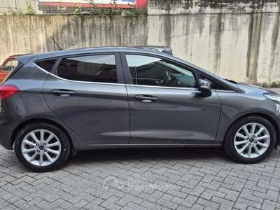Ford Fiesta 1.0 Ecoboost 100CV Pshift Titanium Grigio usata Galbiate