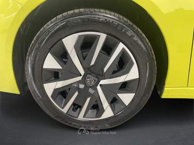 Peugeot 208 Style Turbo benzina 100 Giallo usata Salerno