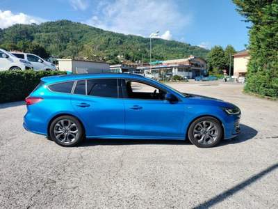 Ford Focus 1.5 Ecoblue 115cv ST -Line Auto SW Blu/Azzurro usata Bagni di Lucca