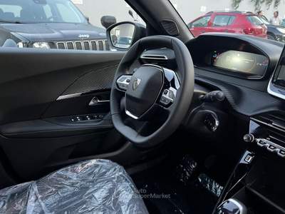 Peugeot 2008 2008 PureTech 100 S&S Allure Nero usata Palermo