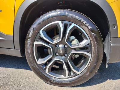 Jeep Avenger 1.2 Turbo Summit Giallo usata Bagni di Lucca