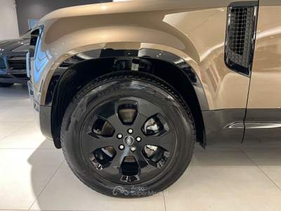 Land Rover Defender Defender 110 3.0D I6 200 CV AWD Auto X-Dynamic SE Marrone usata Palermo