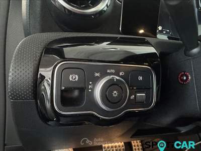 Mercedes-Benz Classe A (W177) A 180 Automatic Premium Nero usata San Vitaliano