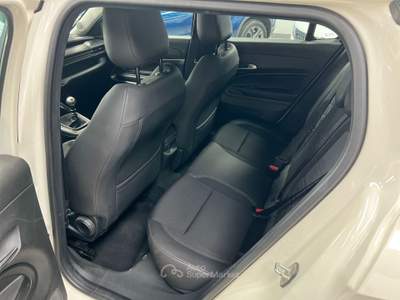 Jeep Avenger Avenger 1.2 Turbo 100 CV Altitude Bianco usata Palermo