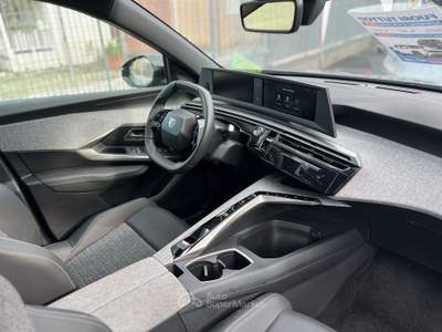 Peugeot 3008 3008 Hybrid 145 e-DCS6 Allure Grigio usata Palermo