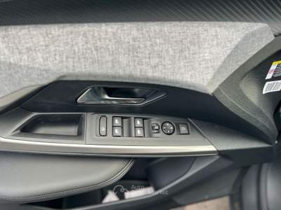 Peugeot 3008 3008 Hybrid 145 e-DCS6 Allure Grigio usata Palermo