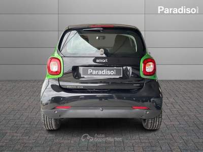Smart ForTwo eqPASSION - 4,6kW | 56CV | 2018 Bianco usata Lamezia Terme