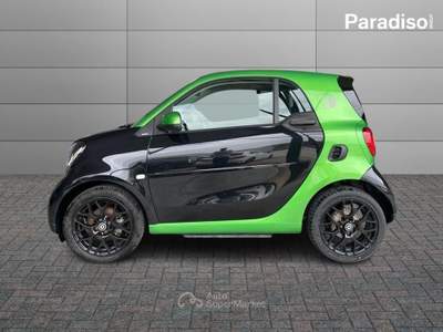 Smart ForTwo eqPASSION - 4,6kW | 56CV | 2018 Bianco usata Lamezia Terme