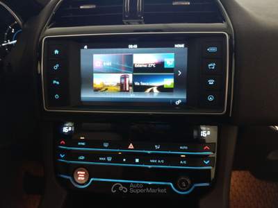 Jaguar F-Pace 2.0 D 240 CV AWD aut. Prestige Grigio usata Palermo