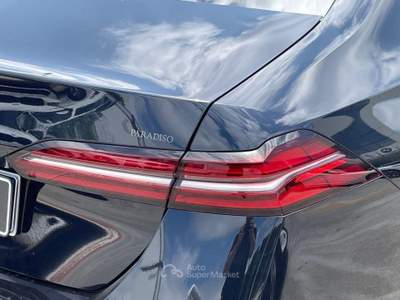 BMW Serie 5 520d 520d - BERLINA - 48V | XDRIVE - MSPORT - 2023 Nero usata Lamezia Terme