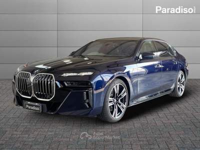 BMW i7 i7 XDRIVE60 2025 - KM0 | 544CV ELETTRICO | LUXURY Grigio usata Lamezia Terme BMW i7 i7 XDRIVE60 2025 - KM0 | 544CV ELETTRICO | LUXURY Grigio usata Lamezia Terme