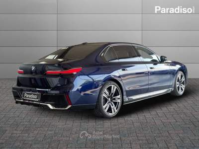 BMW i7 i7 XDRIVE60 2025 - KM0 | 544CV ELETTRICO | LUXURY Grigio usata Lamezia Terme