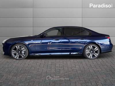 BMW i7 i7 XDRIVE60 2025 - KM0 | 544CV ELETTRICO | LUXURY Grigio usata Lamezia Terme