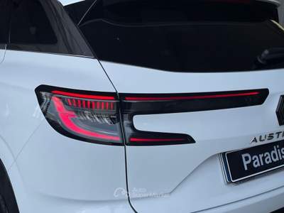 Renault Austral 1.2 HYBRID - 2023 | 200CV - ICONIC ESPRIT APLINE Bianco usata Lamezia Terme