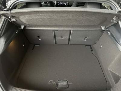 Mercedes-Benz Classe A 180d 2026 - KM0 | 116CV DIESEL | AMG LINE Nero usata Lamezia Terme