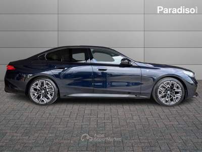 BMW Serie 5 520d 520D XDRIVE 2025 - KM0 | 197CV DIESEL | MSPORT Nero usata Lamezia Terme