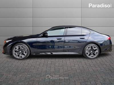 BMW Serie 5 520d 520D XDRIVE 2025 - KM0 | 197CV DIESEL | MSPORT Nero usata Lamezia Terme