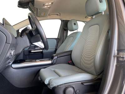 Mercedes-Benz Classe B 180D 2023 | 116CV DIESEL | PREMIUM Grigio usata Lamezia Terme