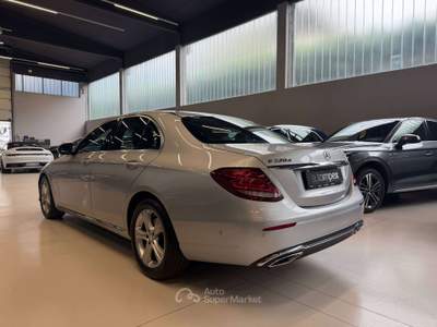 Mercedes-Benz Classe E d 194CV BERLINA auto CAMERA/SEDRISCALDATI Argento usata Merano