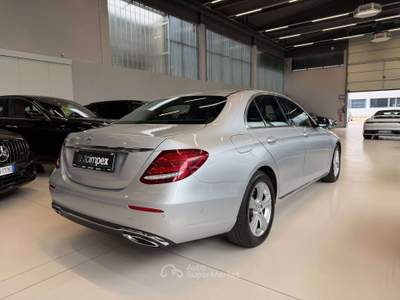 Mercedes-Benz Classe E d 194CV BERLINA auto CAMERA/SEDRISCALDATI Argento usata Merano