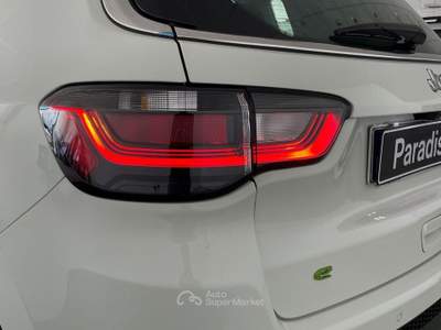 Jeep Compass E-HYBRID ALTITUDE 2025 - KM0 | 130CV Bianco usata Lamezia Terme