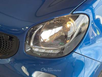Smart ForTwo eqPASSION - 4,6kW | 56CV | 2019 Blu/Azzurro usata Lamezia Terme