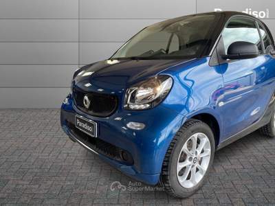 Smart ForTwo eqPASSION - 4,6kW | 56CV | 2019 Blu/Azzurro usata Lamezia Terme