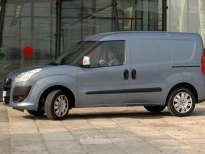 Fiat Doblò 3ª serie 1.6 MJT 105CV PC Combi N1 Grigio usata San Vitaliano