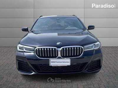 BMW Serie 5 520d 520D TOURING XDRIVE 2025 - KM0 | 197CV | MSPORT Nero usata Lamezia Terme