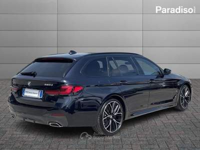 BMW Serie 5 520d 520D TOURING XDRIVE 2025 - KM0 | 197CV | MSPORT Nero usata Lamezia Terme