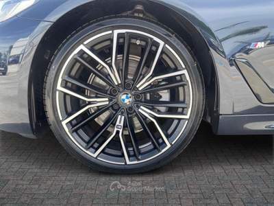 BMW Serie 5 520d 520D TOURING XDRIVE 2025 - KM0 | 197CV | MSPORT Nero usata Lamezia Terme