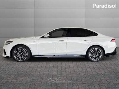 BMW Serie 5 520d 520D XDRIVE - KM0 | 197CV DIESEL | MPERFORMANCE Bianco usata Lamezia Terme