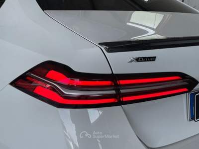 BMW Serie 5 520d 520D XDRIVE - KM0 | 197CV DIESEL | MPERFORMANCE Bianco usata Lamezia Terme