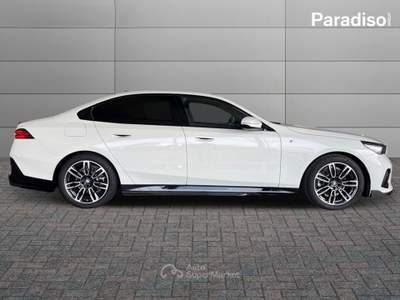 BMW Serie 5 520d 520D XDRIVE - KM0 | 197CV DIESEL | MPERFORMANCE Bianco usata Lamezia Terme