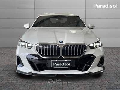 BMW Serie 5 520d 520D XDRIVE - KM0 | 197CV DIESEL | MPERFORMANCE Bianco usata Lamezia Terme