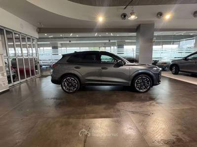Audi Q3 3ª serie TDI 110 kW S tronic S Line edition Grigio usata San Vitaliano