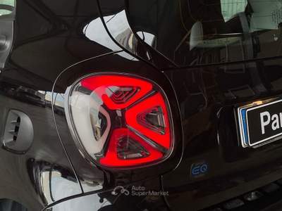 Smart ForTwo 22kW - eqRACINGREY | 55CV | 2023 Nero usata Lamezia Terme