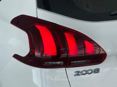 Peugeot 2008 1.6 BLUEHDI - 100CV | ALLURE - 2018 Bianco usata Lamezia Terme