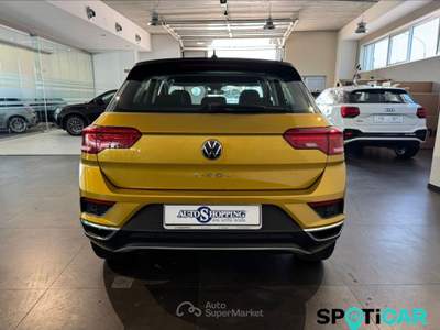 Volkswagen T-Roc 2.0 TDI SCR Style BlueMotion Technology Giallo usata San Vitaliano
