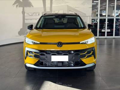 Volkswagen T-Roc 2ª serie 1.5 eTSI ACT DSG Life Giallo usata San Vitaliano
