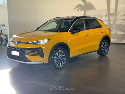 Volkswagen T-Roc 2ª serie 1.5 eTSI ACT DSG Life Giallo usata San Vitaliano