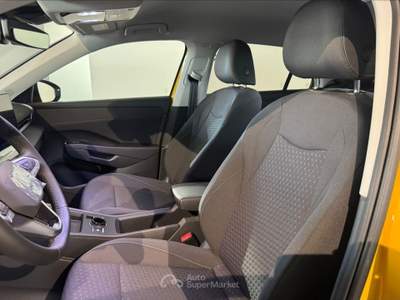 Volkswagen T-Roc 2ª serie 1.5 eTSI ACT DSG Life Giallo usata San Vitaliano
