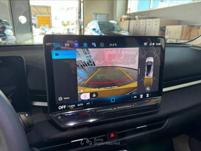 Volkswagen T-Roc 2ª serie 1.5 eTSI ACT DSG Life Giallo usata San Vitaliano