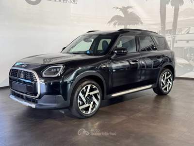 MINI Countryman C 48V Favoured Nero usata San Vitaliano