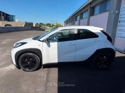 Toyota Aygo X 1.0 VVT-i 72 CV 5 porte Lounge Air Bianco usata Formello