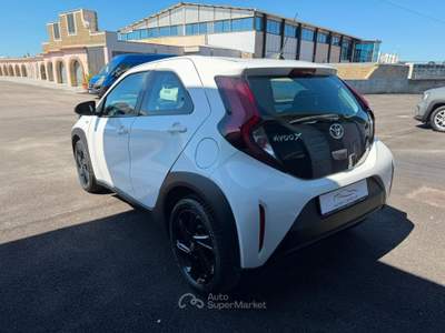Toyota Aygo X 1.0 VVT-i 72 CV 5 porte Lounge Air Bianco usata Formello
