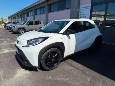 Toyota Aygo X 1.0 VVT-i 72 CV 5 porte Lounge Air Bianco usata Formello