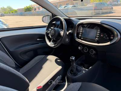 Toyota Aygo X 1.0 VVT-i 72 CV 5 porte Lounge Air Bianco usata Formello