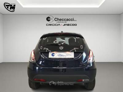 Lancia Ypsilon Ypsilon 1.0 FireFly 5 porte S&S Hybrid Ecochic Silver Blu/Azzurro usata Prato